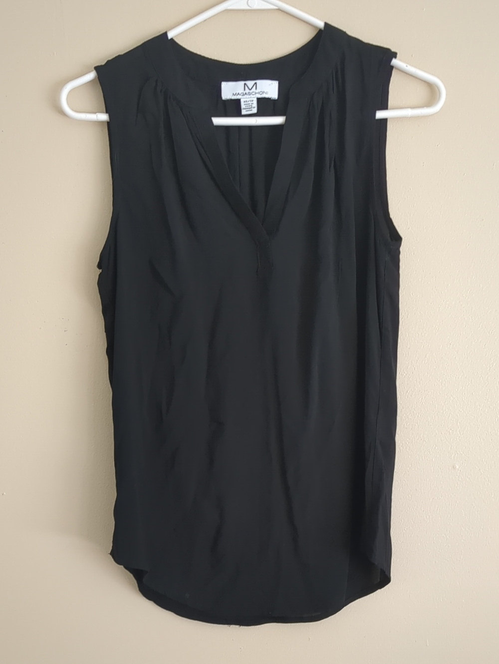 XS Black M Magaschoni Top